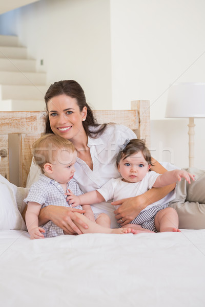 Foto stock: Feliz · mãe · bonitinho · bebês · menino · menina