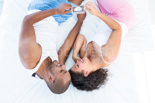 счастливым муж жена кровать Сток-фото © wavebreak_media
