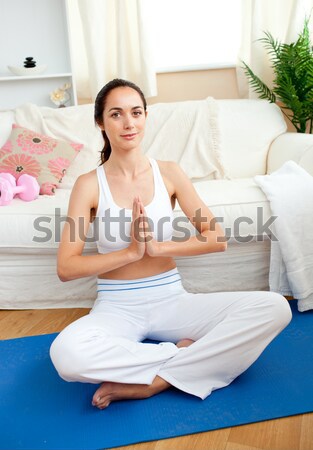 Ravi femme blonde yoga maison maison [[stock_photo]] © wavebreak_media