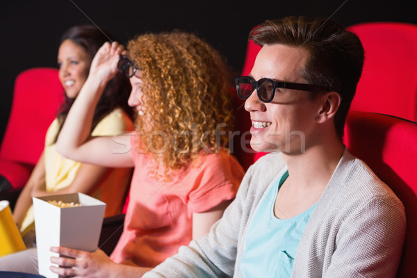 Jonge vrienden kijken 3D film bioscoop Stockfoto © wavebreak_media