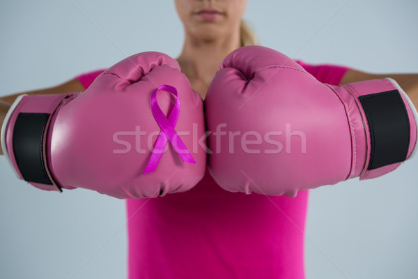 Donna guantoni da boxe piedi grigio Foto d'archivio © wavebreak_media