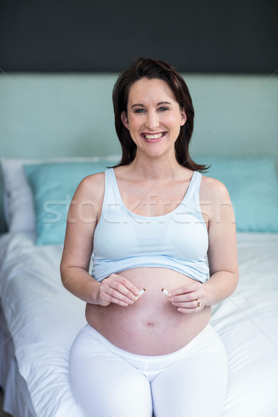 Сток-фото: беременная · женщина · сигарету · два · спальня · женщину