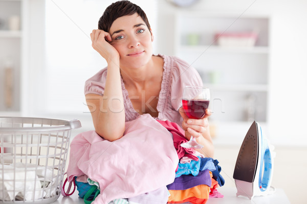 [[stock_photo]]: Triste · femme · vin · vêtements · utilitaire