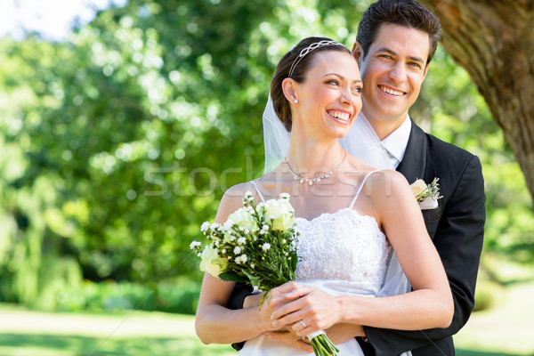 Novio novia pie jardín feliz jóvenes Foto stock © wavebreak_media