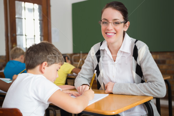 Stockfoto: Mooie · leraar · helpen · klas · glimlachend · camera