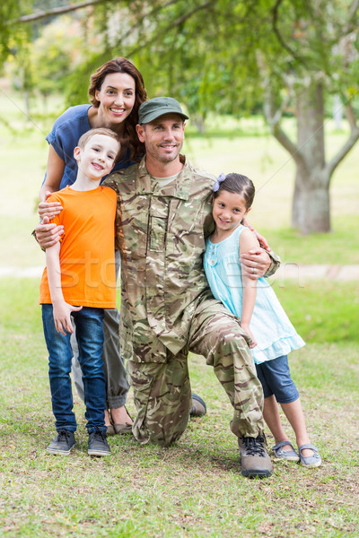 Stockfoto: Knap · soldaat · familie · vrouw · boom