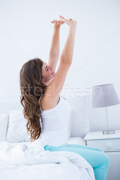 Piękna brunetka w górę domu sypialni domu Zdjęcia stock © wavebreak_media