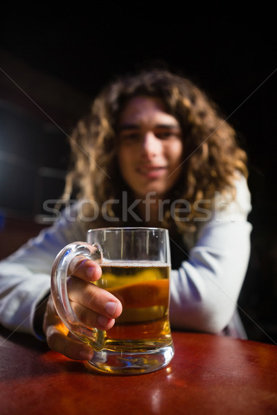 Man bier mok bar jonge man Stockfoto © wavebreak_media