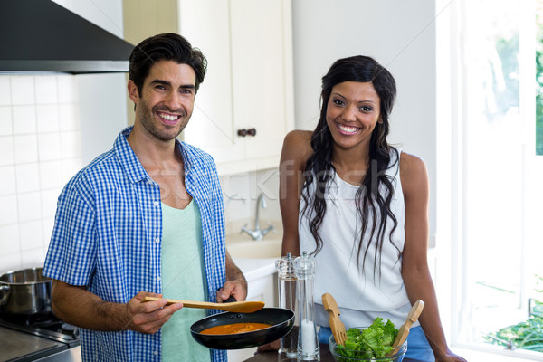 Retrato cocina alimentos junto cocina Foto stock © wavebreak_media