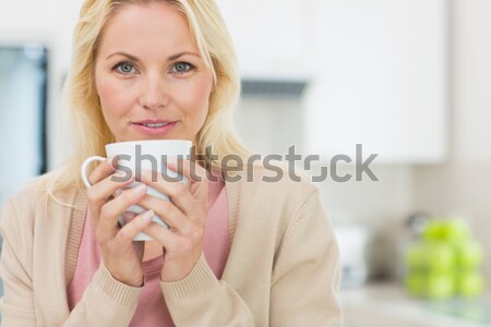 Frau Aufnahme Geruch Kaffee schauen Stock foto © wavebreak_media