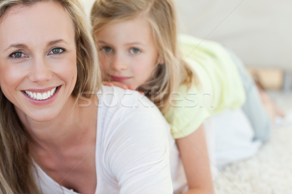 Anne kız birlikte halı aile kız Stok fotoğraf © wavebreak_media