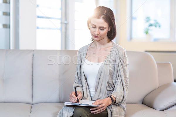 Foto stock: Psicólogo · sessão · sofá · escritório · mulher