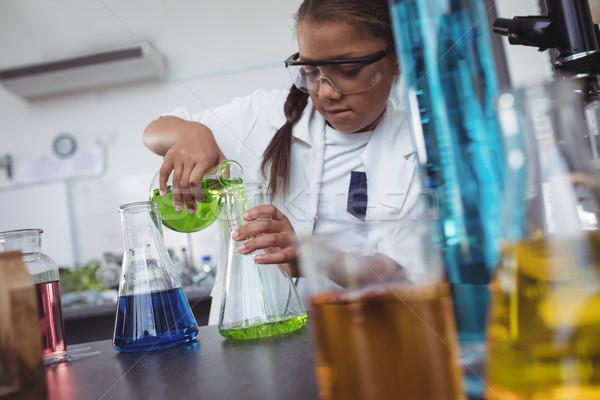 Elemental estudiante verde químicos Foto stock © wavebreak_media