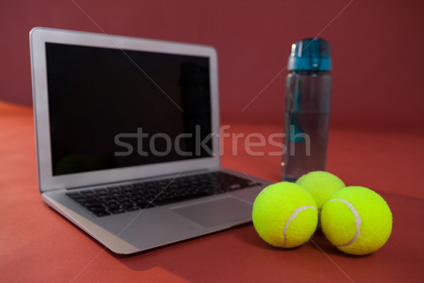 Tenis dizüstü bilgisayar kestane rengi Stok fotoğraf © wavebreak_media