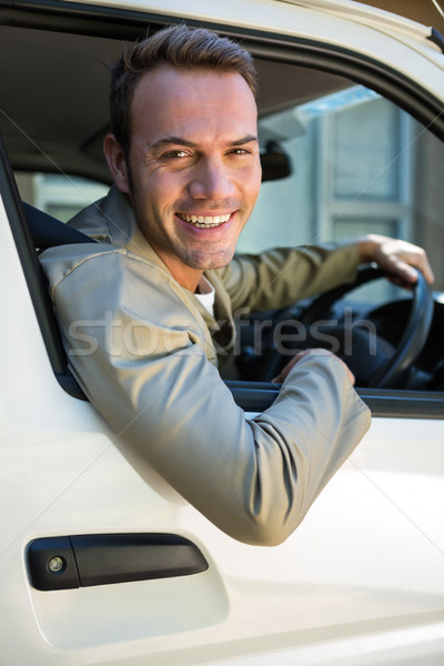 Jazdy van uśmiechnięty kamery człowiek Zdjęcia stock © wavebreak_media