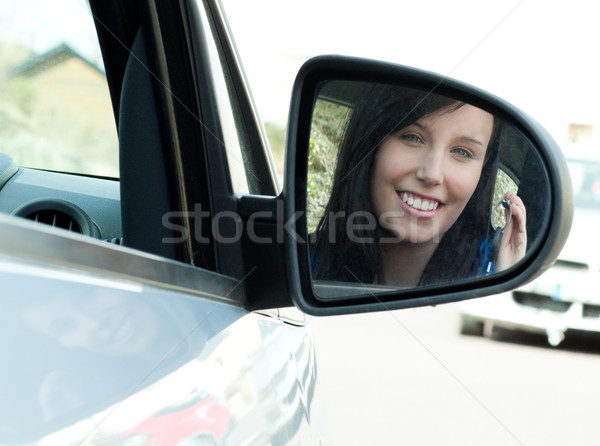 Morena muchacha adolescente sesión coche claves Foto stock © wavebreak_media