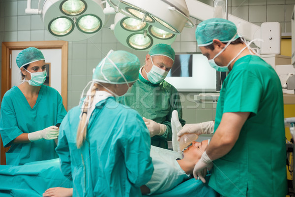 Műtét csapat együtt dolgozni sebészi szoba férfi Stock fotó © wavebreak_media