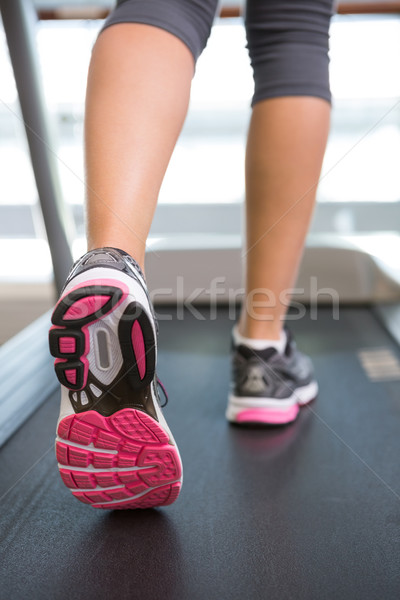 Pies ejecutando noria gimnasio mujer deporte Foto stock © wavebreak_media