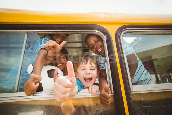 Stockfoto: Cute · leerlingen · glimlachend · camera · schoolbus · buiten