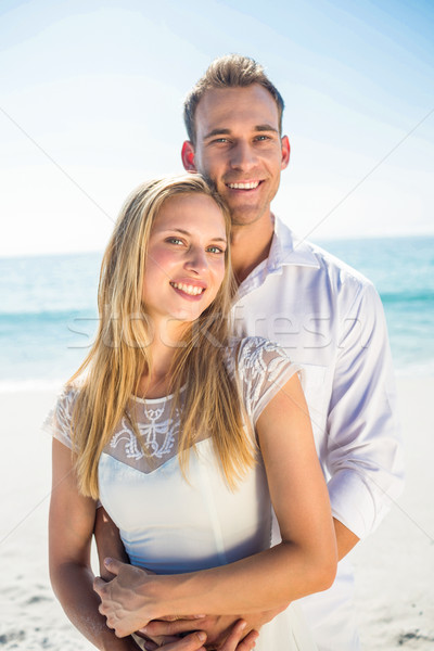 Feliz Pareja Playa Mujer Mar Foto Stock C Wavebreak Media 573 Stockfresh