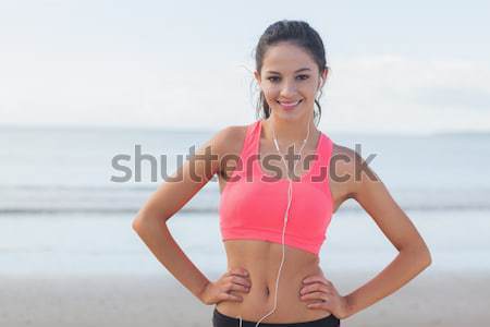 Portre kadın el kalça ayakta plaj Stok fotoğraf © wavebreak_media