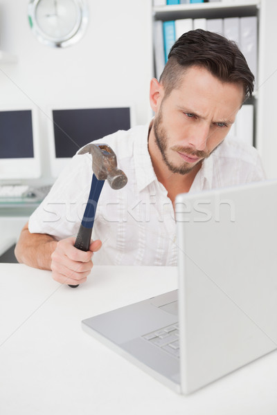 Stockfoto: Toevallig · zakenman · hamer · laptop · kantoor