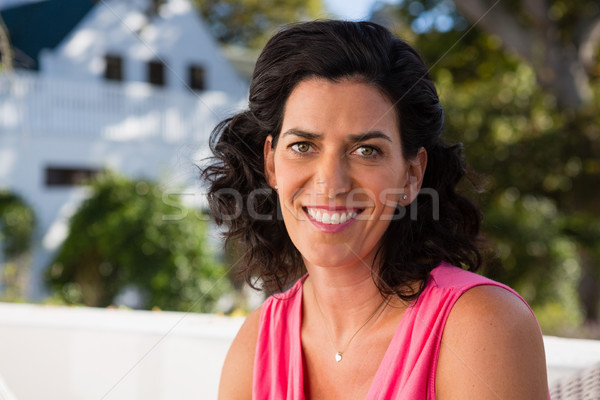Retrato sonriendo Servicio mujer feliz Foto stock © wavebreak_media