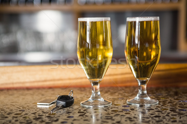 Kilátás kettő sör slusszkulcs pult bár Stock fotó © wavebreak_media