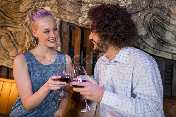Paar Toasten Glas Weinbar lächelnd glücklich Stock foto © wavebreak_media