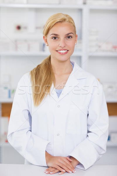 藥劑師 微笑 醫院 醫生 女 商業照片 © wavebreak_media