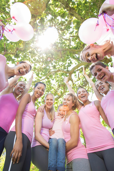 Foto stock: Sonriendo · mujeres · rosa · cáncer · de · mama · conciencia