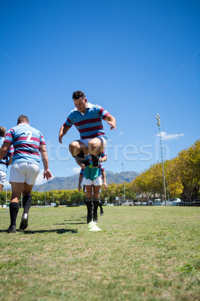 Ansicht Männer spielen Rugby Bereich Stock foto © wavebreak_media