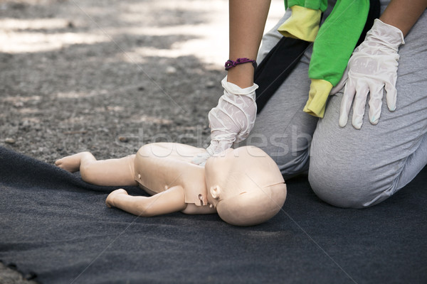 Csecsemő elsősegély mentős mesterséges lélegeztetés gyermek halál Stock fotó © wellphoto