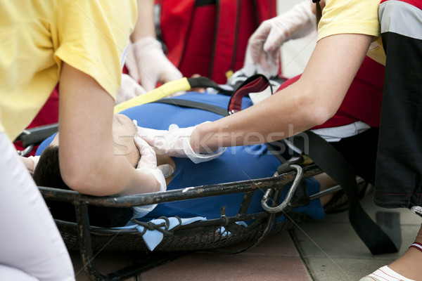 Eerste hulp zwachtel gewond hand arts Stockfoto © wellphoto
