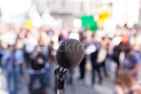 Protest öffentlichen Demonstration Mikrofon Schwerpunkt verschwommen Stock foto © wellphoto