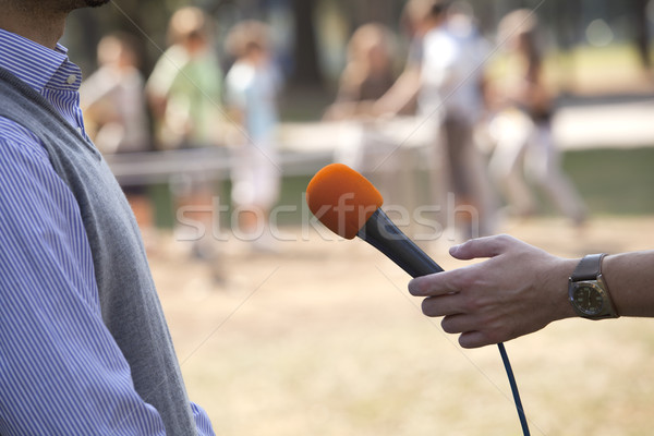 Entrevista micrófono radio comunicación cuestión información Foto stock © wellphoto