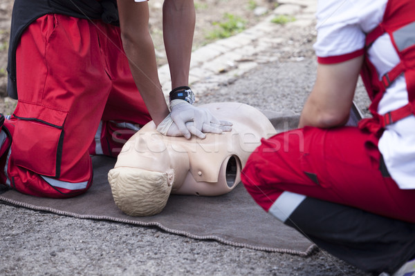 Prim ajutor pregătire paramedic medic inimă Imagine de stoc © wellphoto
