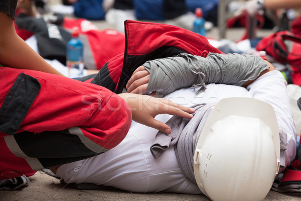 Trabajo accidente primeros auxilios formación lugar de trabajo mano Foto stock © wellphoto