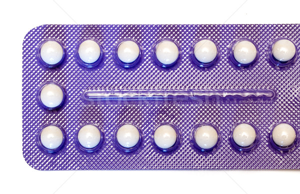 Geboortebeperking pillen pakket pack geïsoleerd Stockfoto © winterling
