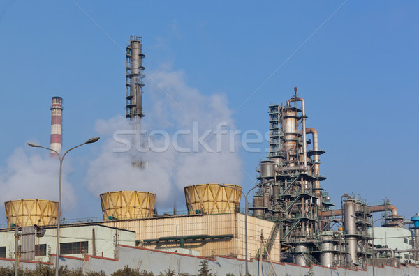 [[stock_photo]]: Raffinerie · complexe · modernes · industrie · affaires · ciel