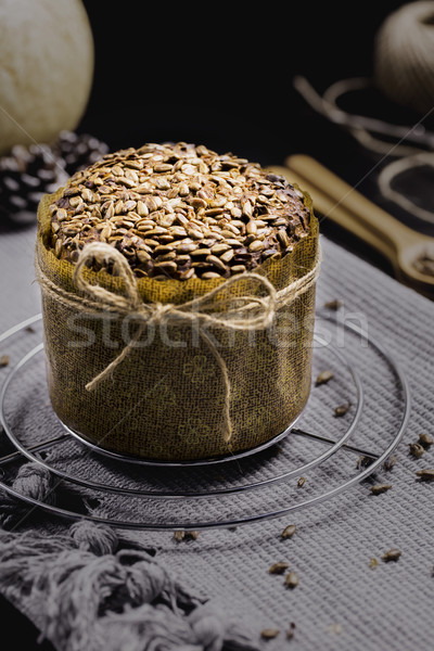 Brood zonnebloem zwarte tabel grijs doek Stockfoto © x3mwoman