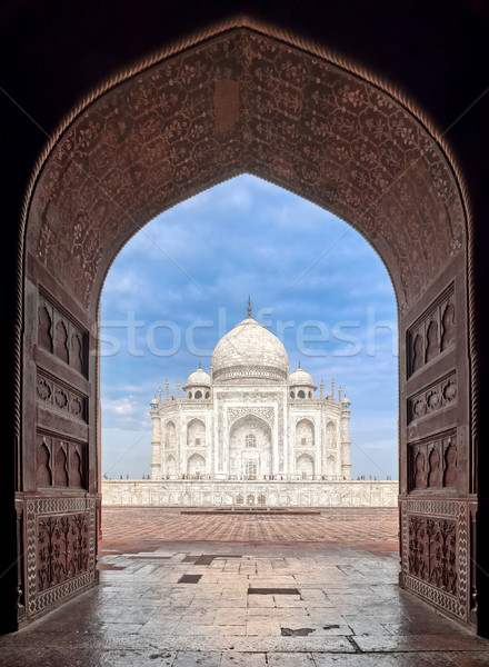 Mausoleu vedere poartă arc lume frumuseţe Imagine de stoc © Xantana