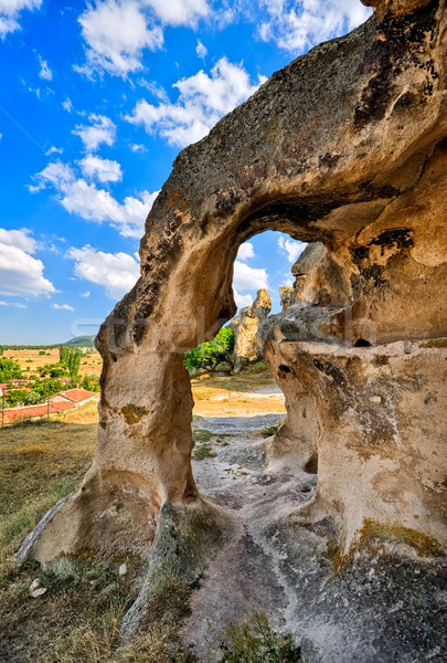 奇異的 石 拱 砂岩 岩層 天空 商業照片 © Xantana