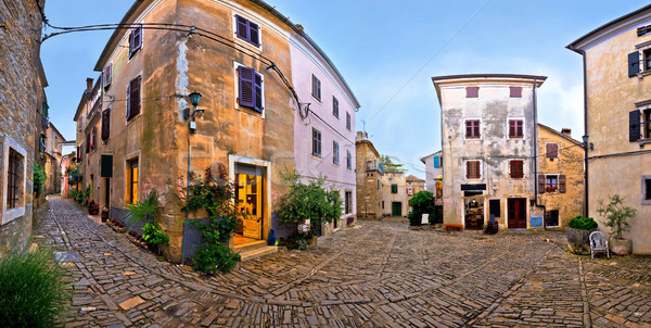 Platz Dorf Panorama Haus Gebäude grünen Stock foto © xbrchx