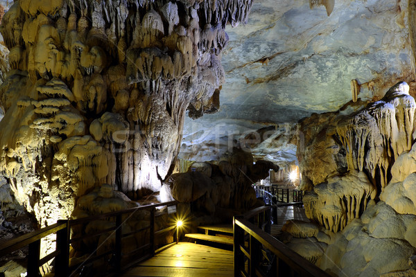 Paradiso grotta Vietnam viaggio patrimonio incredibile Foto d'archivio © xuanhuongho
