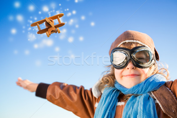 Stock fotó: Boldog · gyerek · játszik · játék · repülőgép · tél