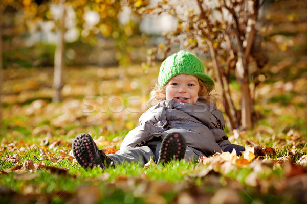 Baba ősz mosolyog kislány ül citromsárga Stock fotó © Yaruta