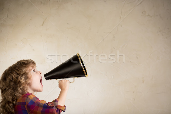 Foto stock: Comunicação · criança · vintage · megafone · menina