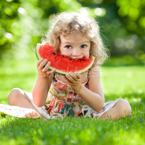 Criança piquenique feliz grande vermelho fatia Foto stock © Yaruta
