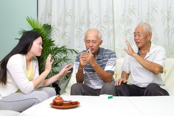 Foto stock: Asia · padre · fumar · casa · insalubre · estilo · de · vida